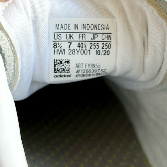 {Sz 8.5}NWOT Adidas Advantage FY8955
Women’s Size 8.5 - Picture 8 of 10